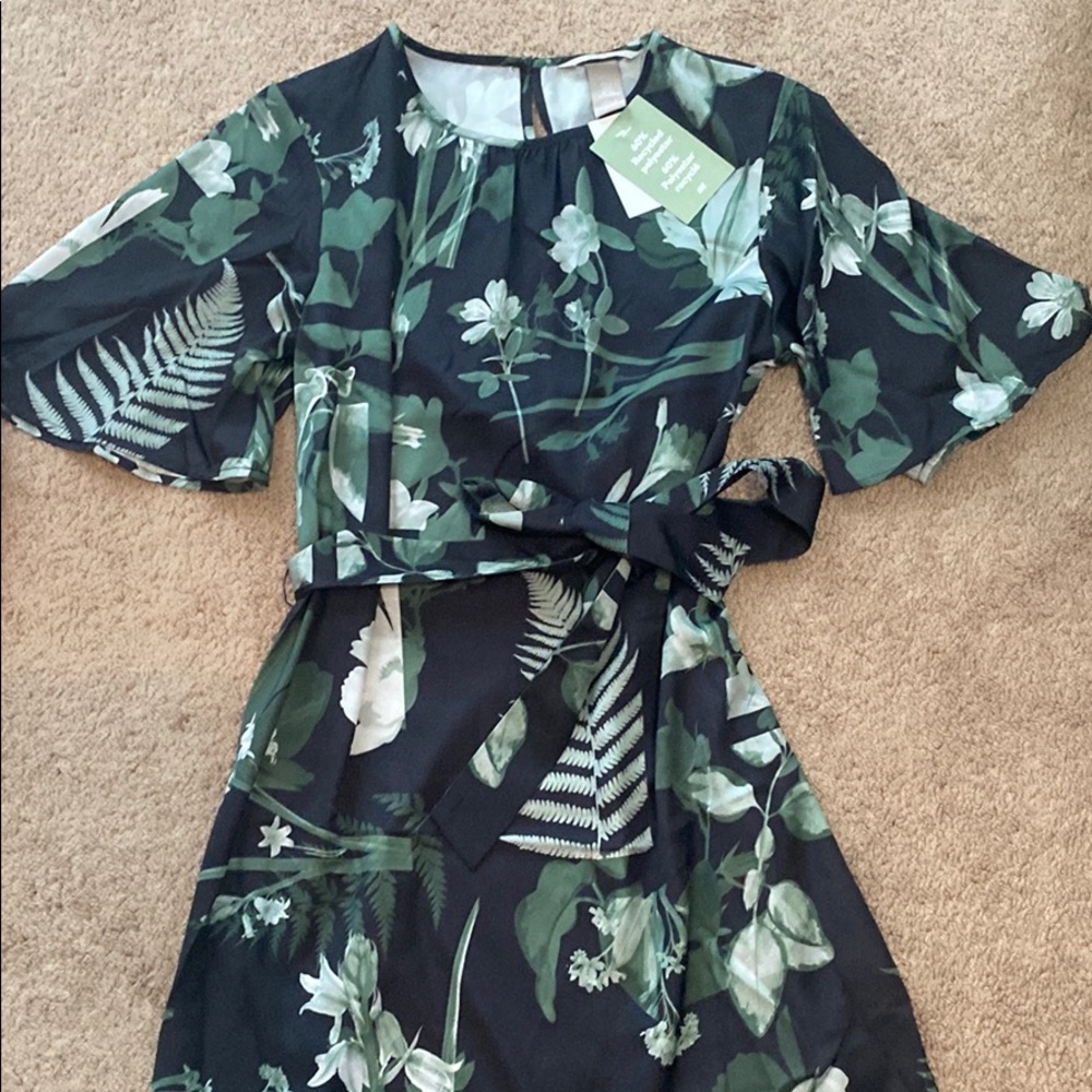 H&M tie waist satin leaf print dress